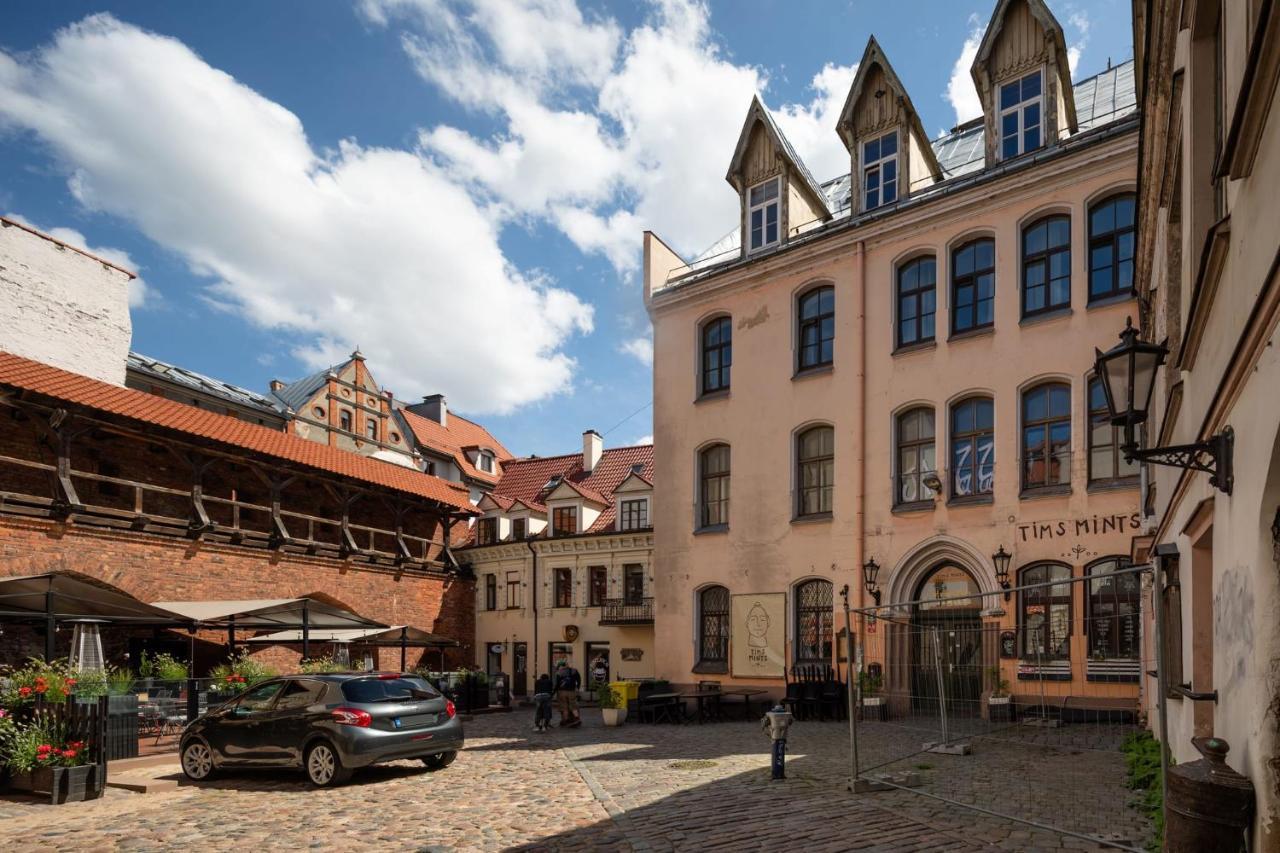 Old Historical One Bedroom Appartement